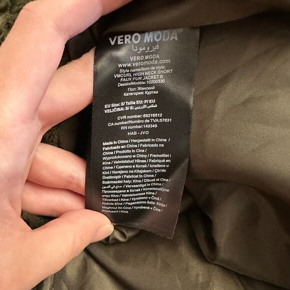 Vero Moda VMcurl Faux Fur Jacket Women’s Small Olive Green Plush Short Coat - Picture 10 of 14